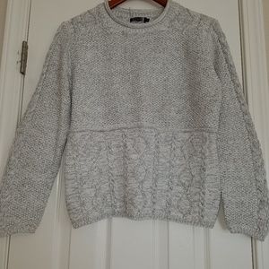 Ladies Pullover Sweater.